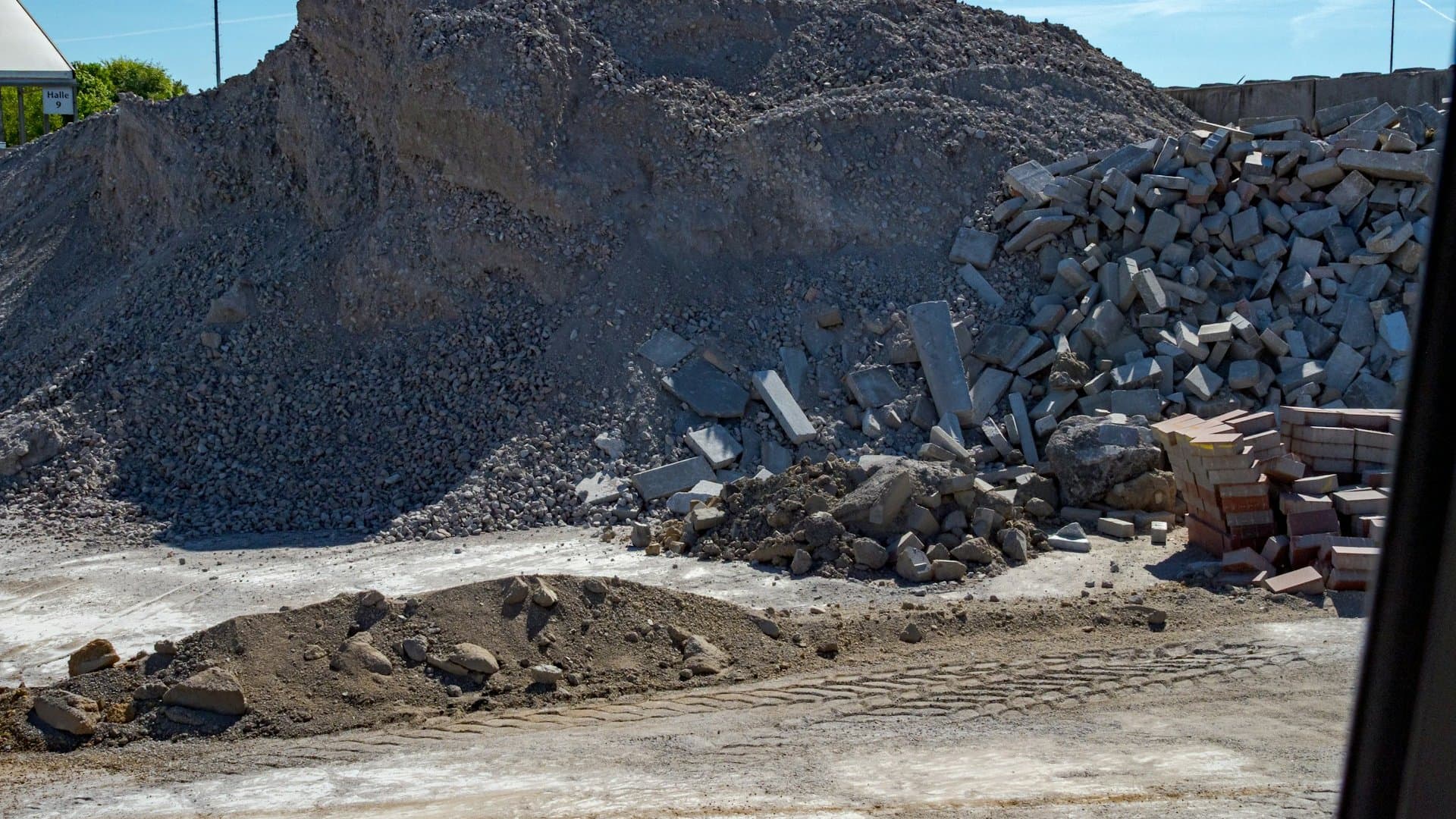 Concrete & Asphalt Recycling Yard